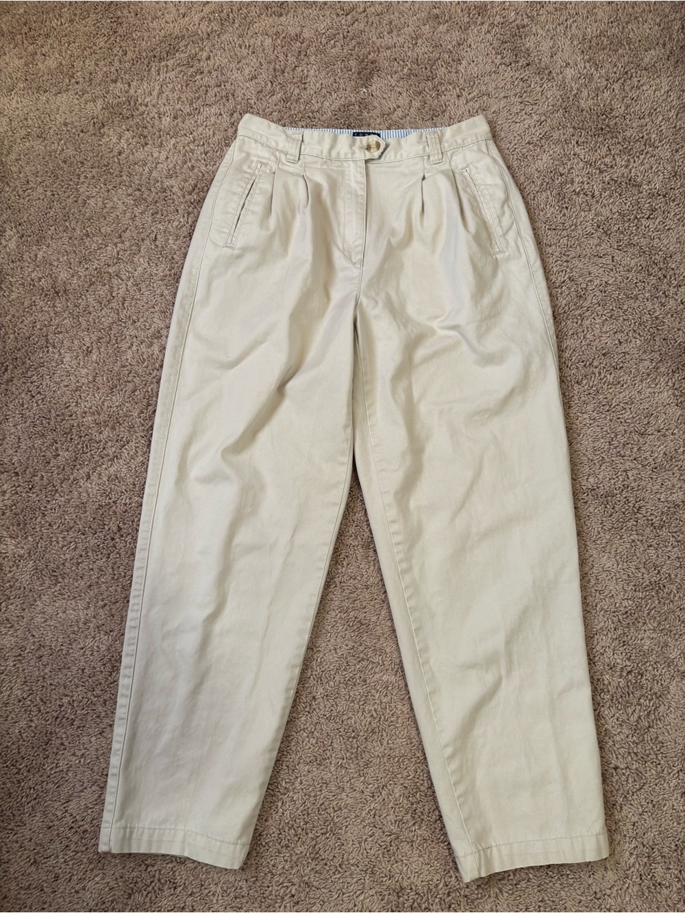 Women’s Classic Pleated Chino Pants in Light Beige